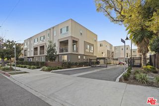 5257 N Rainier Way, Valley Village, CA 91607