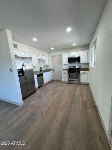 3152 N 24TH Drive, Phoenix, AZ 85015