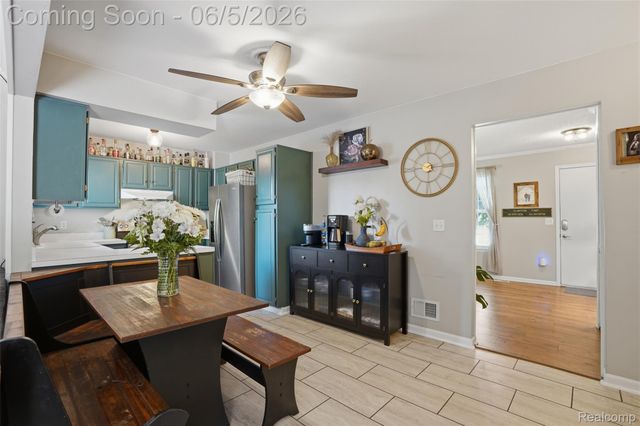 16128 Touraine Drive, Clinton Charter Township, MI 48038