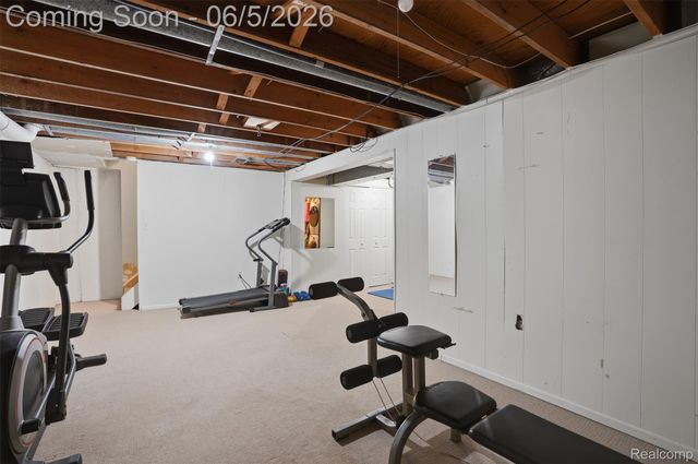 16128 Touraine Drive, Clinton Charter Township, MI 48038