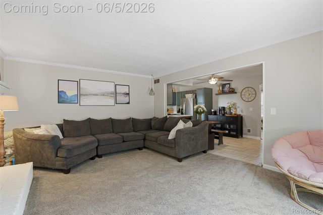 16128 Touraine Drive, Clinton Charter Township, MI 48038