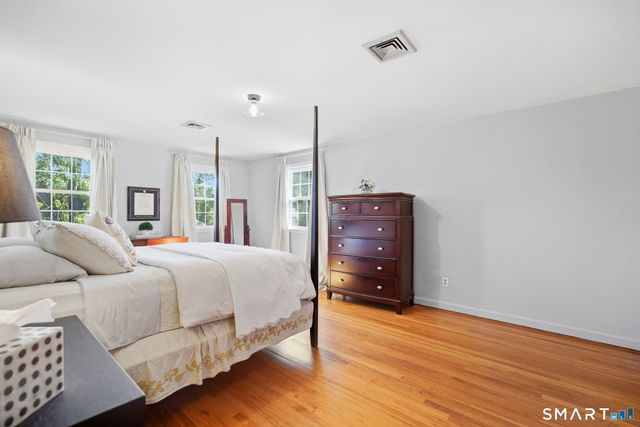 5 Dominique Lane, Simsbury, CT 06070