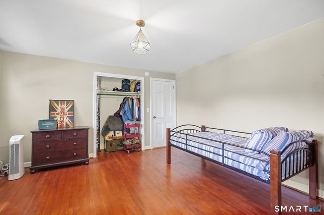 5 Dominique Lane, Simsbury, CT 06070