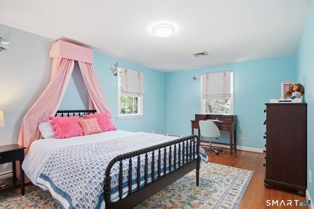 5 Dominique Lane, Simsbury, CT 06070