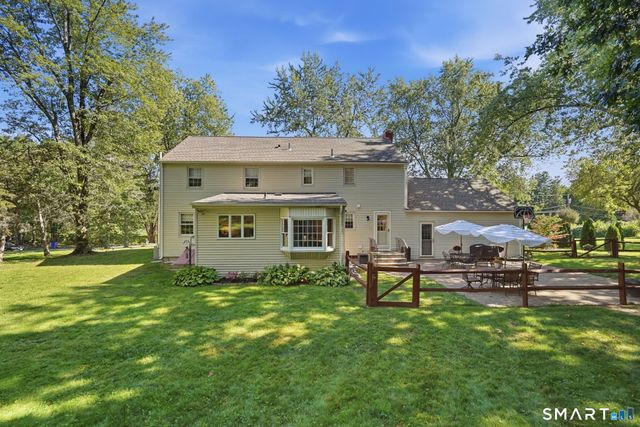 5 Dominique Lane, Simsbury, CT 06070