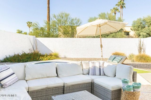 3037 E CLARENDON Avenue, Phoenix, AZ 85016