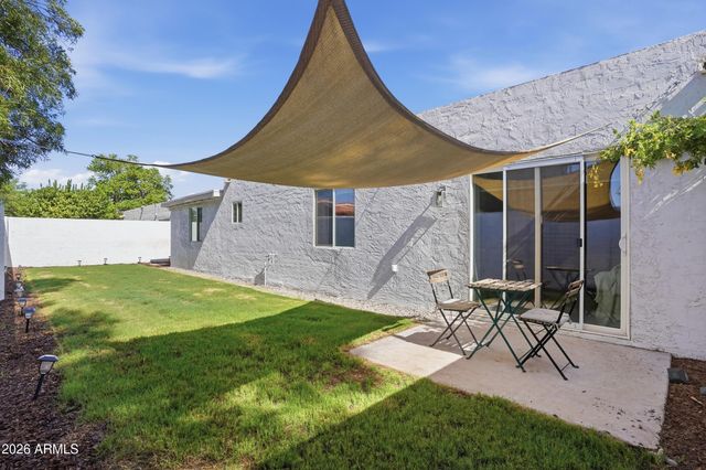 3037 E CLARENDON Avenue, Phoenix, AZ 85016