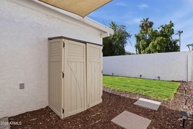 3037 E CLARENDON Avenue, Phoenix, AZ 85016