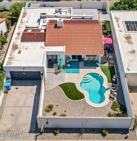 3037 E CLARENDON Avenue, Phoenix, AZ 85016