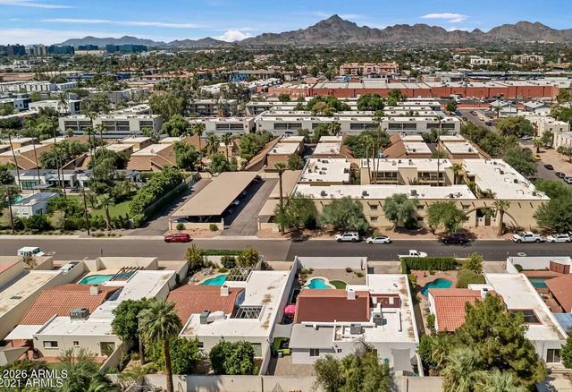 3037 E CLARENDON Avenue, Phoenix, AZ 85016