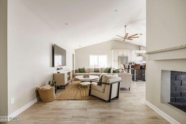 3037 E CLARENDON Avenue, Phoenix, AZ 85016