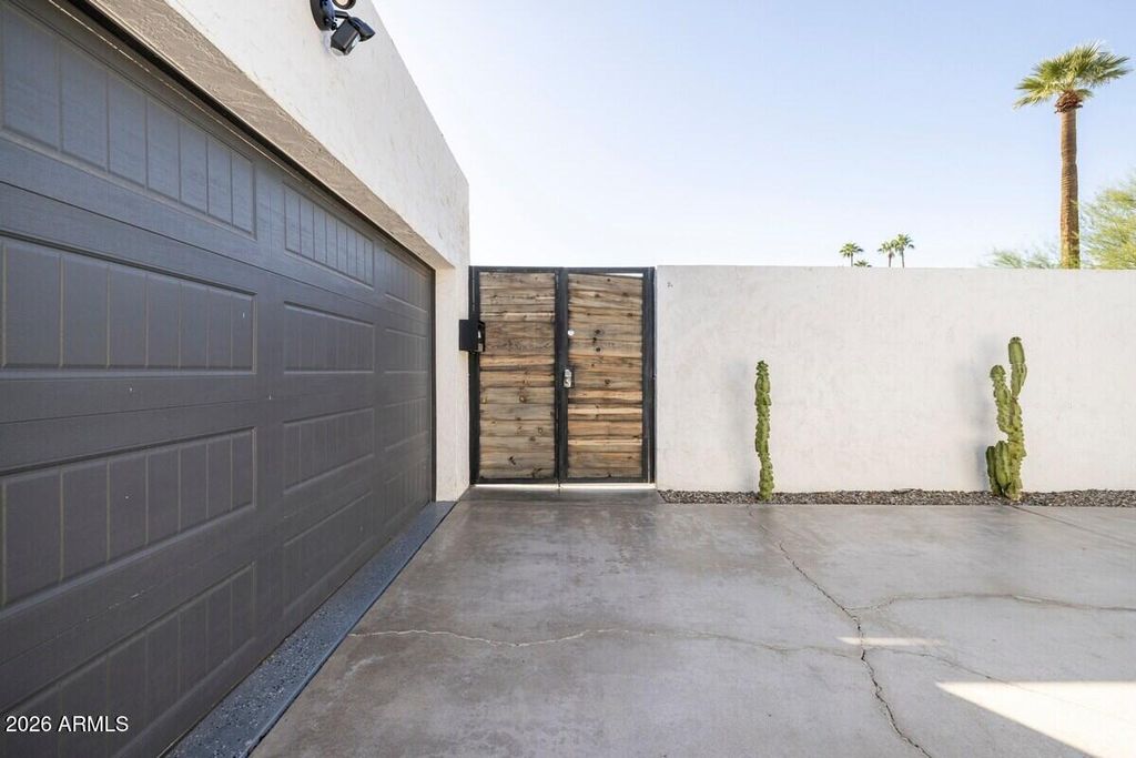 3037 E CLARENDON Avenue, Phoenix, AZ 85016 — photo 3