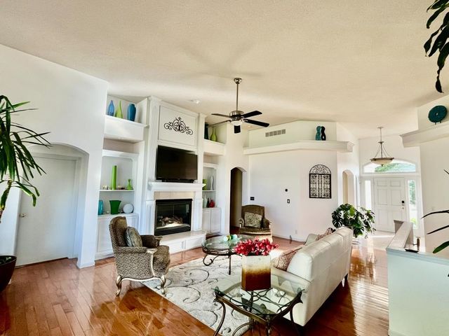 3125 N Ridge Port St, Wichita, KS 67205