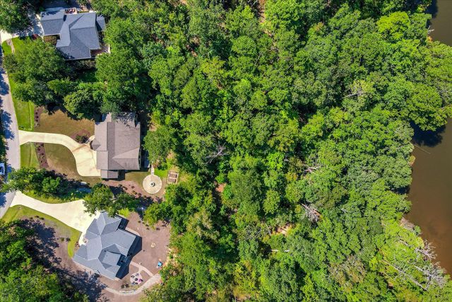 153 Cumberland Dr Drive, Mccormick, SC 29835