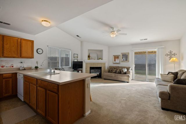 10715 Sunset Ranch Drive, Bakersfield, CA 93311