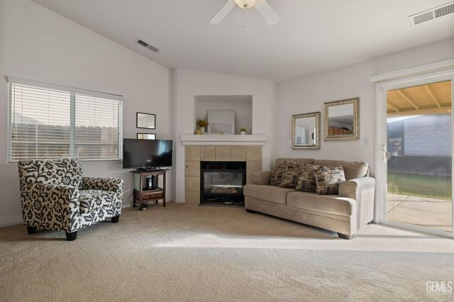 10715 Sunset Ranch Drive, Bakersfield, CA 93311