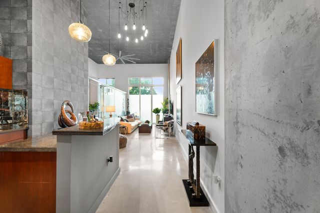 300 S Australian Avenue 103, West Palm Beach, FL 33401