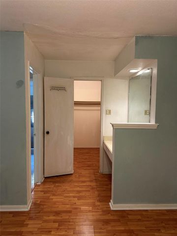 11123 Somerford Drive, Houston, TX 77072