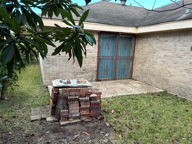 11123 Somerford Drive, Houston, TX 77072