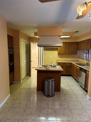 11123 Somerford Drive, Houston, TX 77072