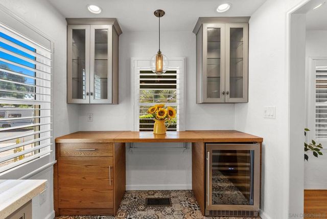 5364 Adams, San Diego, CA 92115