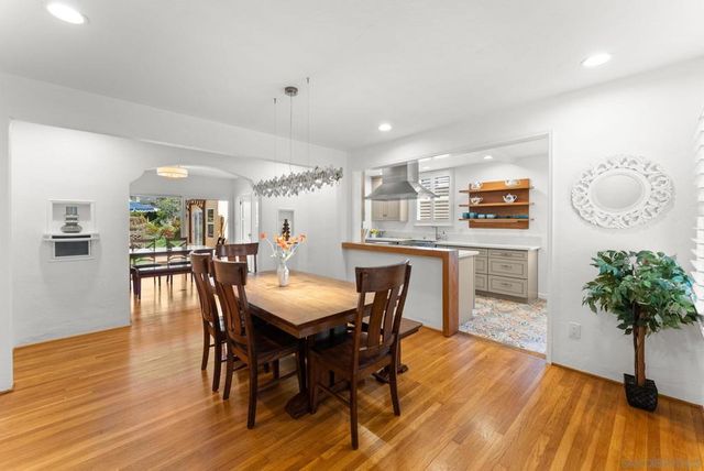 5364 Adams, San Diego, CA 92115