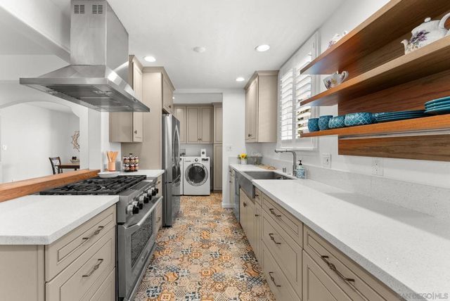 5364 Adams, San Diego, CA 92115