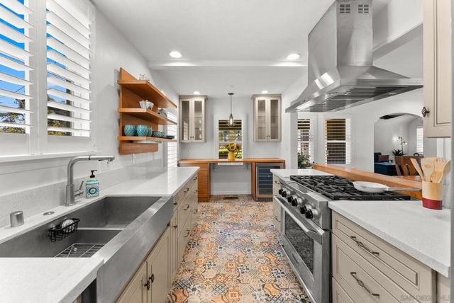 5364 Adams, San Diego, CA 92115