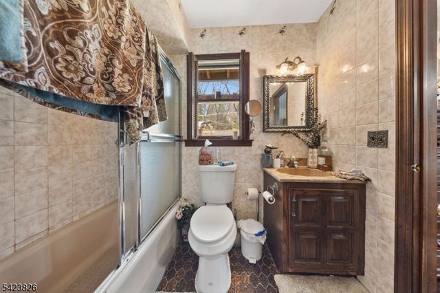 121 Doremus Rd, West Milford Twp., NJ 07438