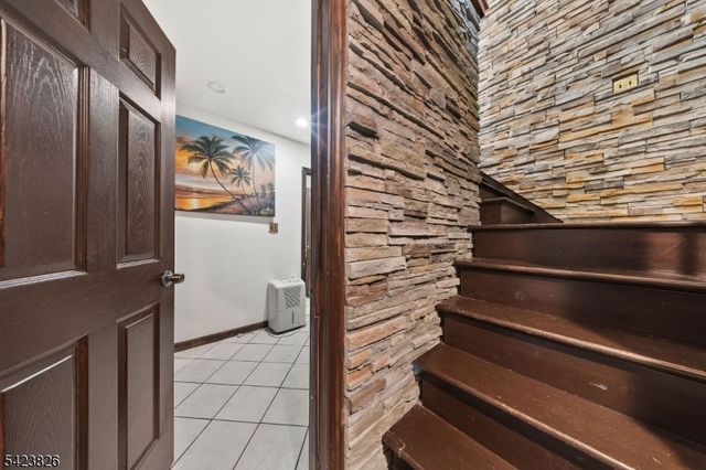 121 Doremus Rd, West Milford Twp., NJ 07438