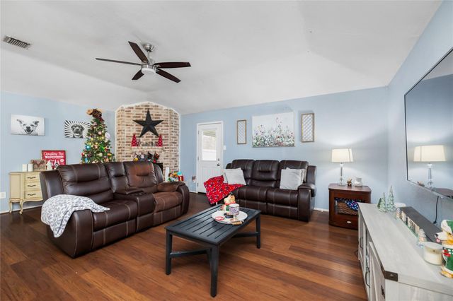 17458 Jolly Boat Drive, Crosby, TX 77532