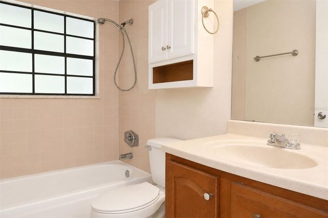 5022 5TH STREET, Zephyrhills, FL 33542