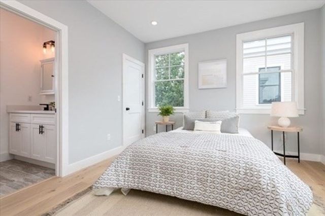 115 Beacon Street C, Somerville, MA 02143
