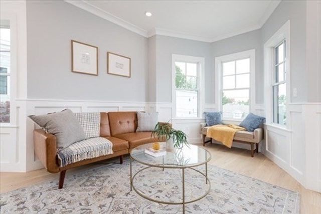 115 Beacon Street C, Somerville, MA 02143