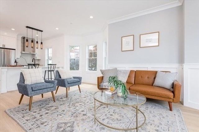 115 Beacon Street C, Somerville, MA 02143