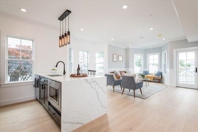 115 Beacon Street C, Somerville, MA 02143