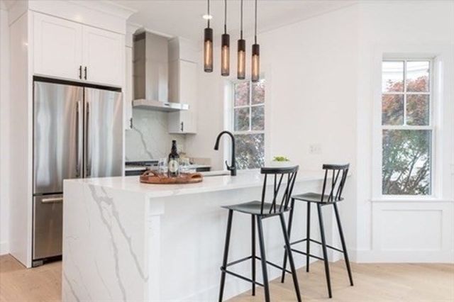 115 Beacon Street C, Somerville, MA 02143