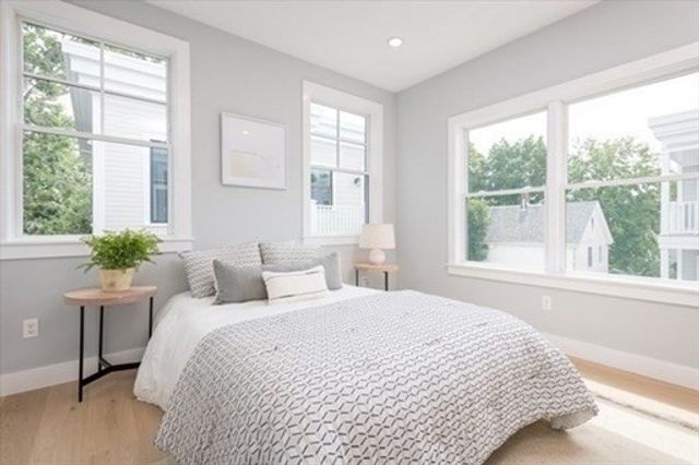 115 Beacon Street C, Somerville, MA 02143