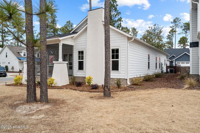 560 Wellers Way, Southern Pines, NC 28387