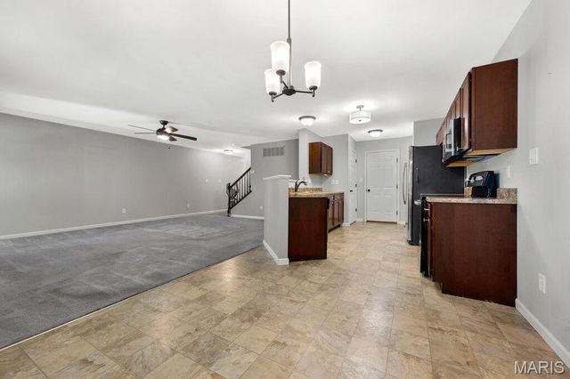 13107 Tesson Hollow Drive, St Louis, MO 63128