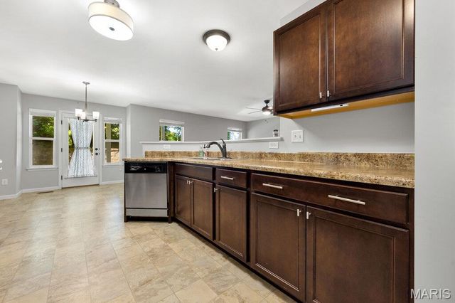 13107 Tesson Hollow Drive, St Louis, MO 63128