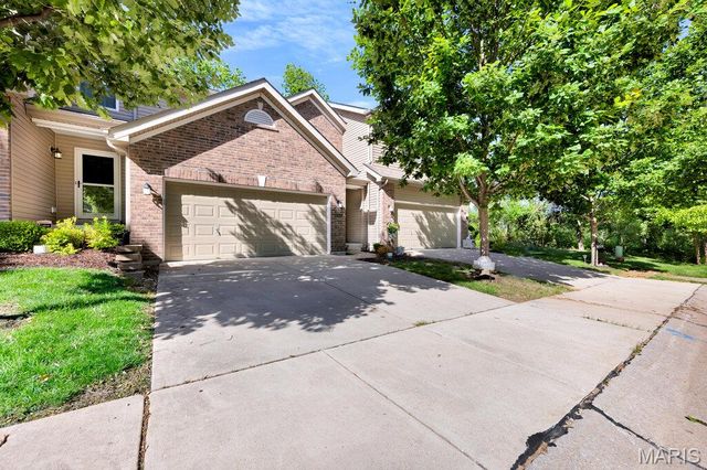 13107 Tesson Hollow Drive, St Louis, MO 63128