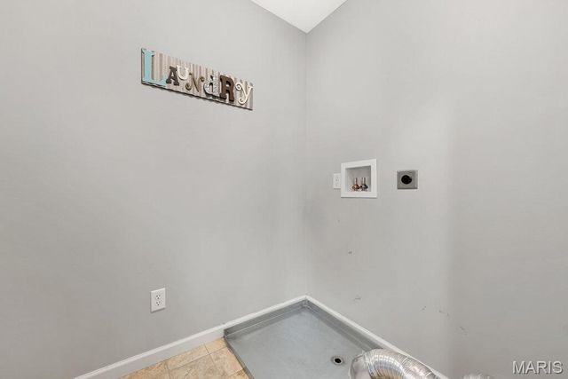 13107 Tesson Hollow Drive, St Louis, MO 63128