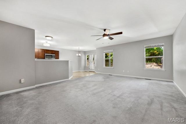 13107 Tesson Hollow Drive, St Louis, MO 63128