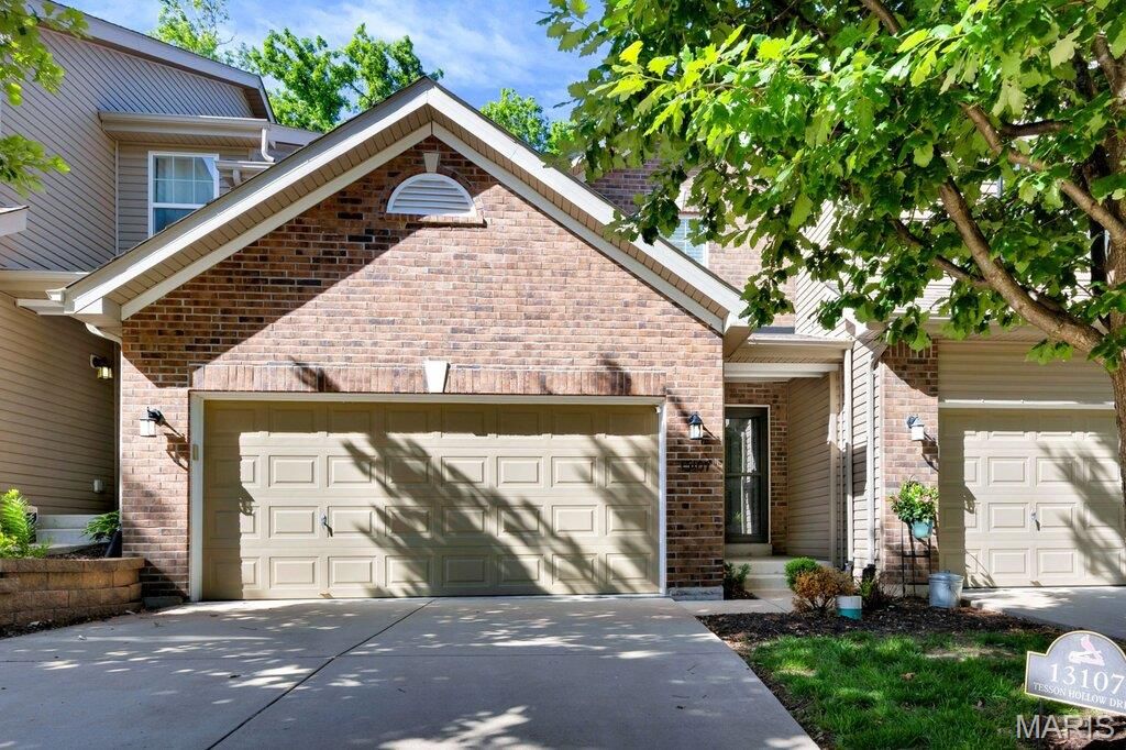 13107 Tesson Hollow Drive, St Louis, MO 63128