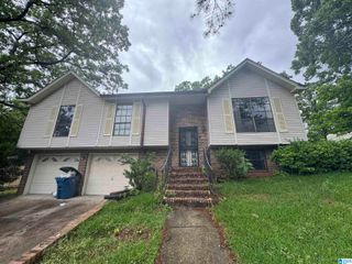 900 LIVE OAK CIRCLE, Fairfield, AL 35064