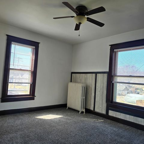 1173 W Pleasant Street, Freeport, IL 61032