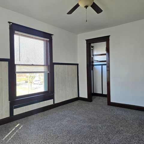 1173 W Pleasant Street, Freeport, IL 61032