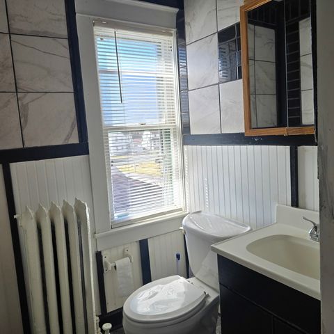 1173 W Pleasant Street, Freeport, IL 61032