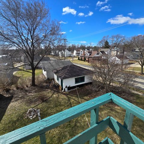 1173 W Pleasant Street, Freeport, IL 61032